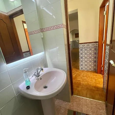 Δωμάτια σε οικογενειακή κατοικία Agradavel E Calmo